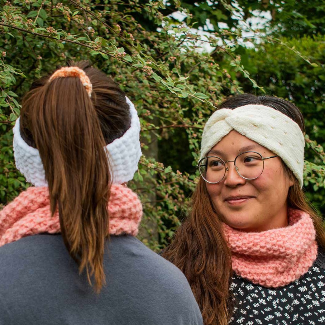 Tour de cou rose pêche